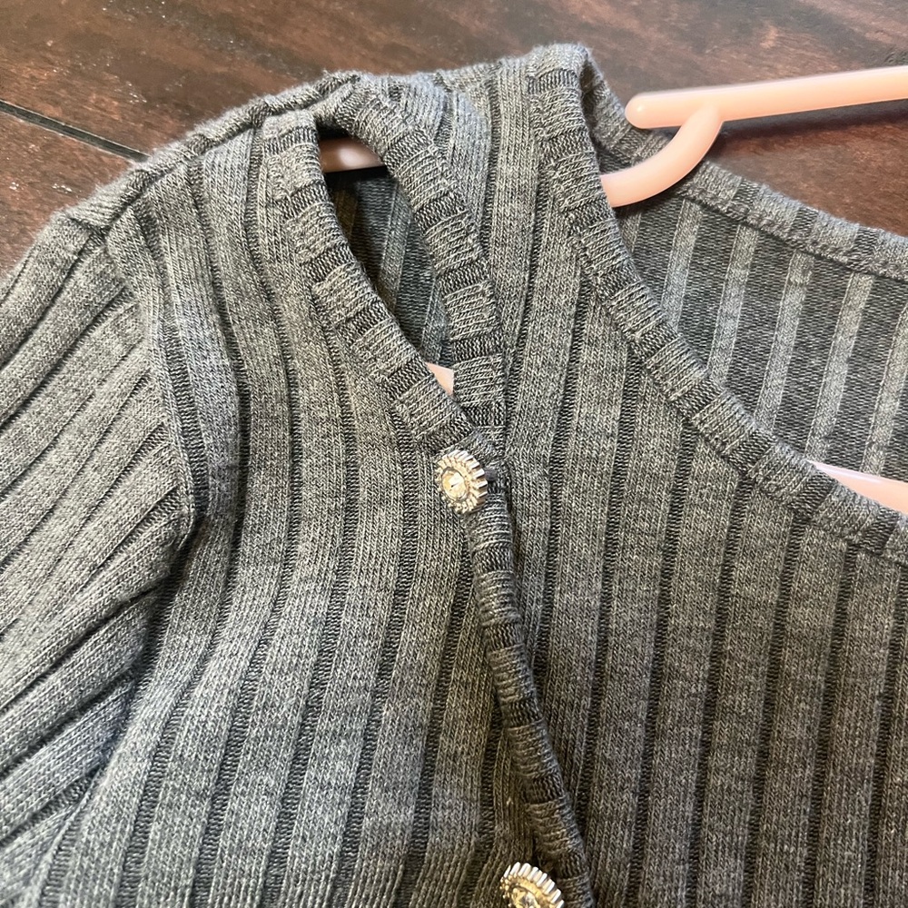 Gray Ribbed Sweater - Picture 2 of 6